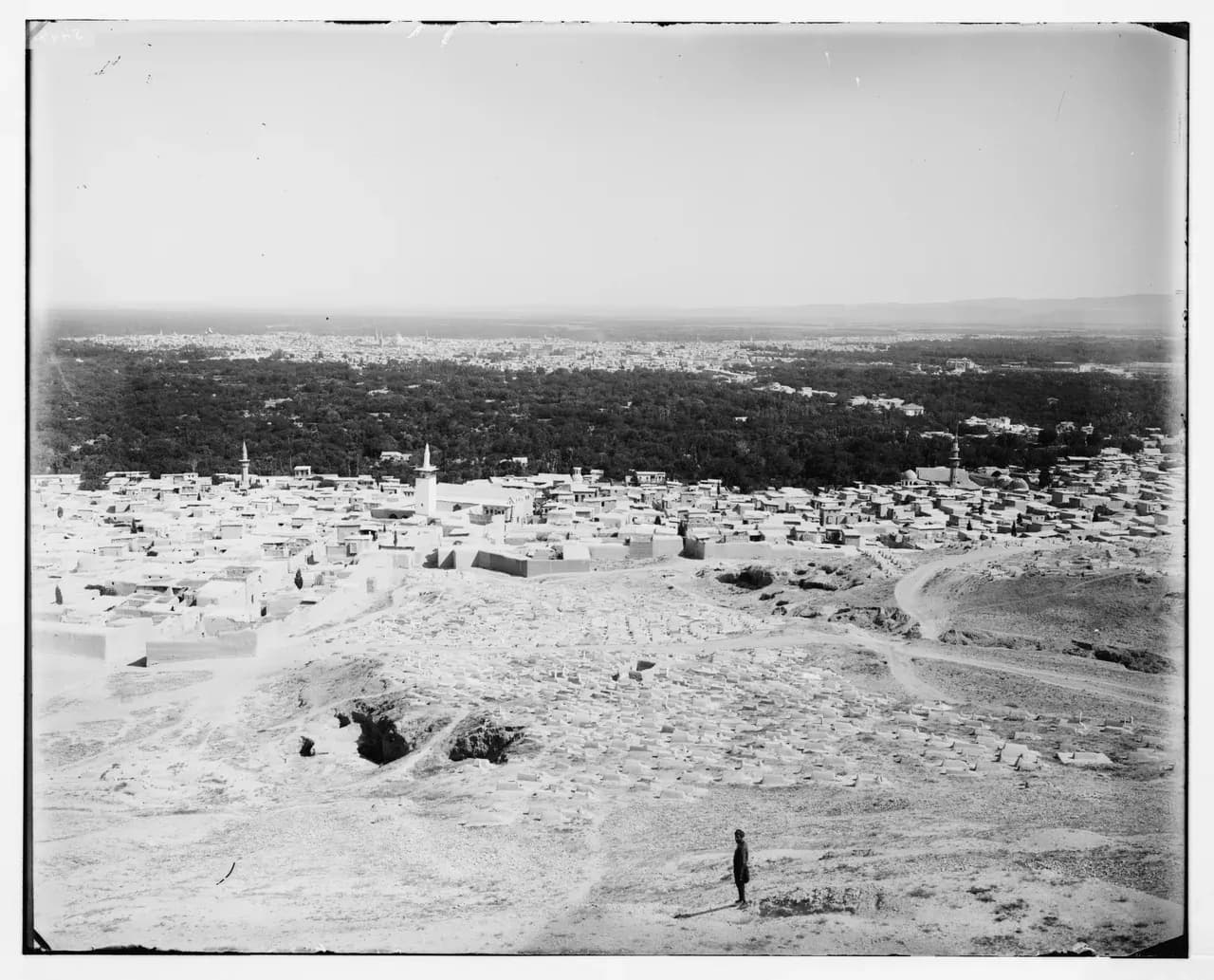 Archive panorama of Damascus from Es-Salahiyeh, photographed between 1898 and 1914 in the Matson Collection.